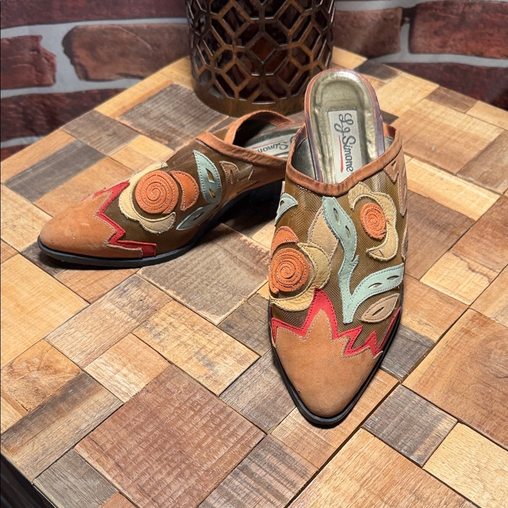 👡 L.J. Simone Western Mules — Tan Multi — Sz 7.5